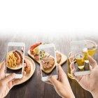  Existen aplicaciones que guían en la preparación de los alimentos, cuentan las calorías, llevan un control de lo que uno consume diariamente y brindan consejos. 