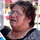  Elizabeth paga 100 dólares de arriendo en una casa en Chile.  