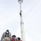  Dos hombres han intentado quitarse la vida en este punto en los últimos tres años. 