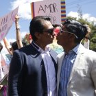  Efraín Soria y Javier Benalcázar exigen que se reconozca el matrimonio igualitario. 