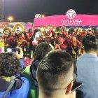  La celebración del Deportivo Cuenca tuvo récord de fotos de celular. Por lo menos habían unos 10.000 en el estadio. Las fotos del festejo en el 95 % con celular. 