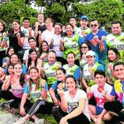  Las atletas novatas siempre tienen el apoyo de sus esposos cada vez que se organizan para competir o entrenar. 