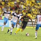  Jugadores de Barcelona y Olmedo en el encuentro de este 24 de mayo.  