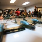  María Cueva y Jazmín Pérez le abrieron la puerta a otras mujeres que quieran alcanzar sus sueños. Las nuevas pilotos invitaron a más mujeres a interesarse por la carrera en la aviación de combate. 