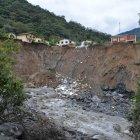 El alcalde del cantón informó además que cuatro personas han fallecido por el temporal. 