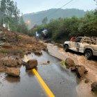  Uno de los casos más relevantes fue el deslizamiento de tierra que se registró en Cununyacu, en donde un carro resultó perjudicado.  