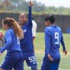  El fútbol femenino brinda alegría a las del astillero. Con esta victoria, el conjunto azul logra clasificar a los cuartos de final. 