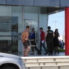  Néstor Romero recibió una pena reducida por el asesinato de sus padres, debido a su condición mental. 