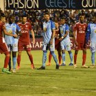  Los jugadores no lograron mantener el resultado para Macará y dos minutos antes del final el Royal Pari marcó el 2-3 que los clasificaba. 