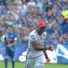  “Dejen al muchacho tranquilo. En un joven y como cualquier niño puede cometer un error. No fomentemos la violencia”, dijo el portero amarillo. 