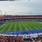  El estadio La Nueva Olla de Asunción, Paraguay, luce completamente abarrotado, a menos de dos horas para el inicio del duelo entre  Independiente del Valle de Ecuador y Colón de Santa Fe de Argentina. 