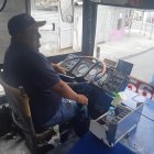  Carlos Tubar trabaja hace varios años en la línea de buses número 103.  