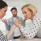  Conocer a los allegados de tu pareja es muy importante, podría ser fundamental en tu vida matrimonial.  