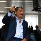  La medida incluye también a Wálter Solís, Jorge Glas, Vinicio Alvarado y Yamil Massuh. 