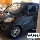  El carro encajó perfectamente en la cocina de la casa. 