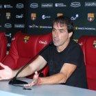  Este miércoles el director técnico de Barcelona insistió en que el equipo carece de precisión y evitó hablar sobre posibles meses impagos que afectarían al plantel. 