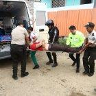  El sospechoso fue retirado herido y se encuentra bajo custodia policial. 