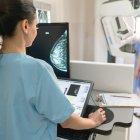  El cáncer de mama es una enfermedad que se diagnóstica en miles de mujeres cada año y que podría ser detectado en etapas muy tempranas con la realización de la mamografía. 