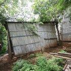  La estructura de la vivienda está debilitada. El material se ha podrido. 