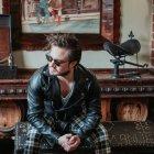  El artista quiteño  lanzó su segunda canción ‘Si te vas’, en la que describe una vivencia. 