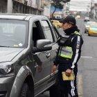  El Municipio de Quito anunció que la medida quedará en pausa hasta que pase el estado de excepción, decretado por el Presidente de la República. 