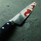  Los encontró en pleno acto sexual. 