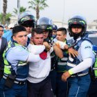  Hubo conflictos durante un operativo en el que se retuvo 39 tricimotos.  