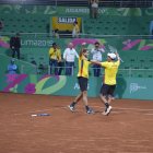  Gonzalo Escobar y Roberto Quiroz celebran la medalla de oro en los Panamericanos 2019, en Lima (Perú).  