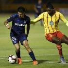  Pese a empatar en casa con el Aucas, la Universidad Católica llegó al primer lugar. 