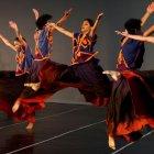  “Chakana”, producción coreográfica dirigida por Luis Conejo, con música de Ali Lema, Beatriz Pichi Malen y Electro Plano, promueve entre los bailarines y el público un profundo sentido de pertenencia a las culturas ancestrales.  