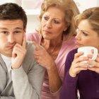  Chistes y dichos populares que tienen a los suegros como protagonistas son síntoma de que algo pasa con ellos. ¿Qué puede ser? ¿Reflejan en algo la realidad? Veamos. 