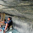  Bajo el puente entre la vía a Daule y la avenida Gómez Lince, tres amigos viven y comparten ‘hogar’. 