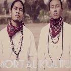  Jerfferson Guitarra y Luis Chávez cantan para preservar la cultura de su pueblo. 