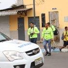  Los peritos de Criminalística inspeccionaron la escena y recogieron indicios. 
