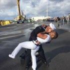  Los marineros regresaron luego de siete meses en Medio Oriente.  