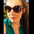  Claire Evans fingió sufrir enfermedad terminal para que pagaran la boda de sus sueños. 