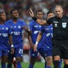  Los periodistas argentinos que transmitieron el encuentro disputado en el estadio Maracaná criticaron el accionar de su compatriota Néstor Pitana. 