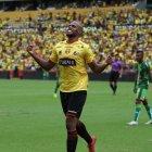  Referencial. Anoche los amarillos se concentraron y este domingo parten vía aérea hasta Ambato. 