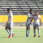  Empató en Quito ante la Universidad Católica, y tras la victoria de El Nacional, definirá su presencia en los playoffs en la última fecha de la etapa. 