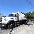  El camión recolector fue abandonado en una calle secundaria. 