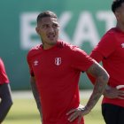  Ricardo Gareca, seleccionador peruano, que no quiso desvelar el once que saltará al césped, afirmó que todos los jugadores están en buenas condiciones físicas. 