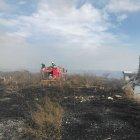  Personal bomberil de Chanduy y Santa Elena lograron controlar el fuego después de dos horas de haberse reportado el hecho. 