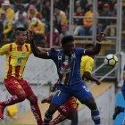  La Tuca Ordónez tuvo llegadas importantes al arco de Víctor Soto, enviando fuertes disparos que salían apenas desviados de la meta. 