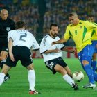  Ronaldo en la final del Mundial de 2002. Brasil le ganó a Alemania 2-0. 