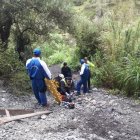  Personal de emergencia tardó cerca de una hora y media en recuperar el cuerpo.  