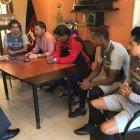  Avilés, a nombre de sus compañeros, dio una disculpa pública. 