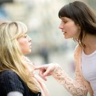  Un estudio demuestra que los amigos, en ocasiones, tienden a ser crueles con un buen propósito: velar por el bienestar del otro. 