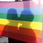  Comentarios cotidianos y estereotipos contra personas que pertenecen al colectivo LGBTI responden al nombre de microhomofobia.  