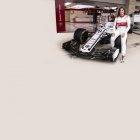  Actualmente la deportista es piloto de pruebas de la escudería Alfa Romeo-Sauber. 