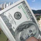  Referencial. La moneda que manejen influye mucho de acuerdo al poder adquisitivo que tengan. En el caso del dólar, lo que puedes comprar en cada país varía según los costos que manejen en cada país. 